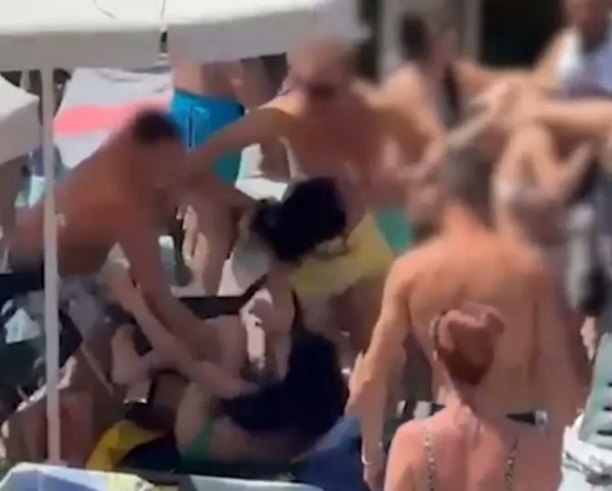Ισπανία: Άγρια επίθεση σε 13χρονη Βρετανίδα για μια ξαπλώστρα – Με σπασμένη μύτη η ανήλικη
