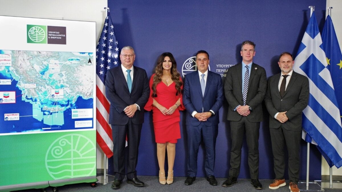 Chevron μπαίνει για γεώτρηση στο Block 10 – Το ΥΠΕΝ ενέκρινε τα αιτήματα της νέας Κοινοπραξίας 3 Chevron μπαίνει για γεώτρηση στο Block 10 – Το ΥΠΕΝ ενέκρινε τα αιτήματα της νέας Κοινοπραξίας
