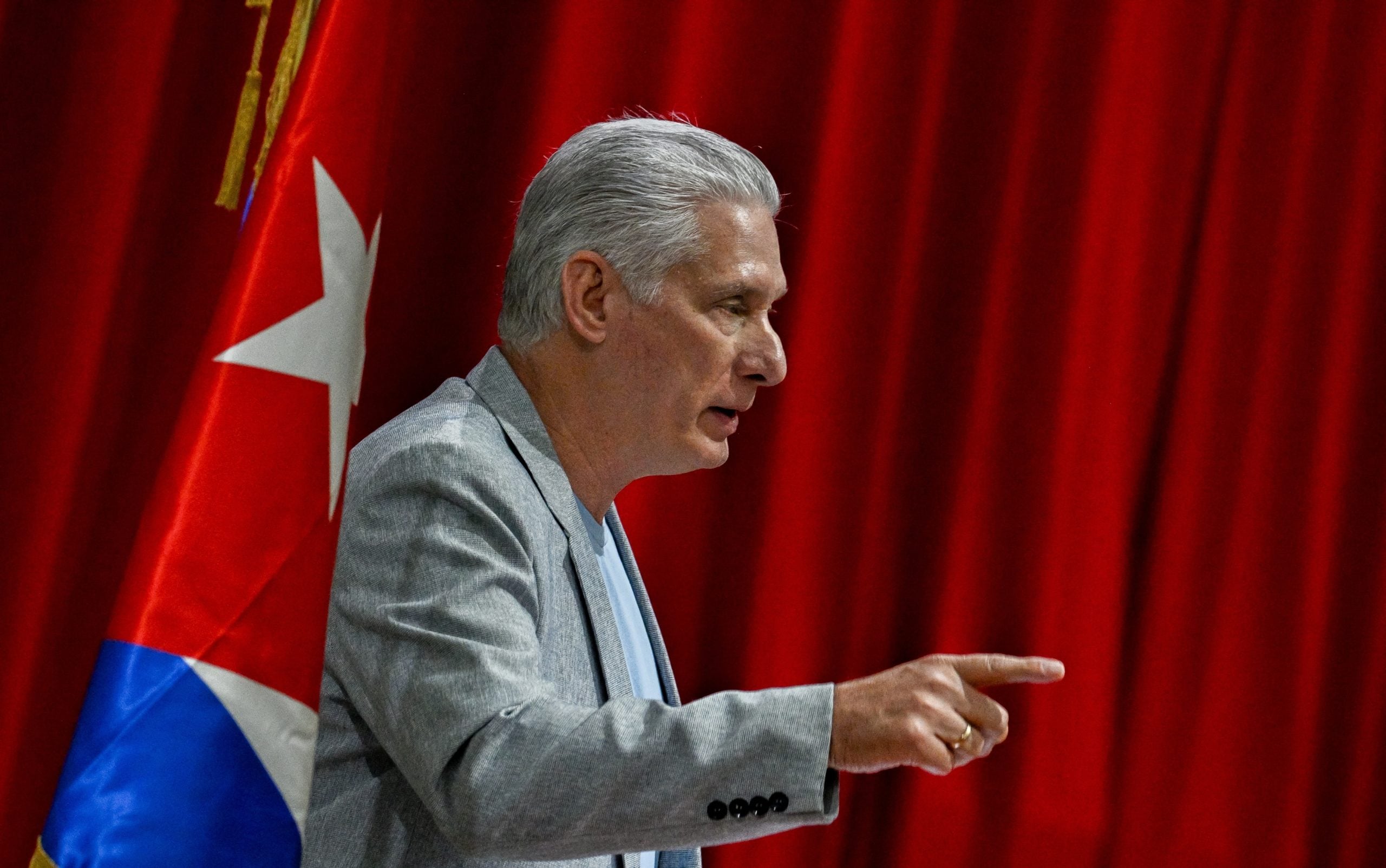 Πρόσφατες αμερικανικές κυρώσεις κατά συγγενών του Κουβανού προέδρου Μιγκέλ Ντίας-Κανέλ και του Ραούλ Κάστρο