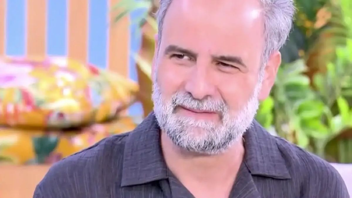 Δημήτρης Παπανικολάου για το φινάλε του Άγιου Έρωτα: Μου λείπει ήδη ο Μαρκόπουλος – Η εξομολόγηση για τη δυσλεξία (Βίντεο) 7 Δημήτρης Παπανικολάου για το φινάλε του «Άγιου Έρωτα»: «Μου λείπει ήδη ο Μαρκόπουλος» – Η εξομολόγηση για τη δυσλεξία (Βίντεο)