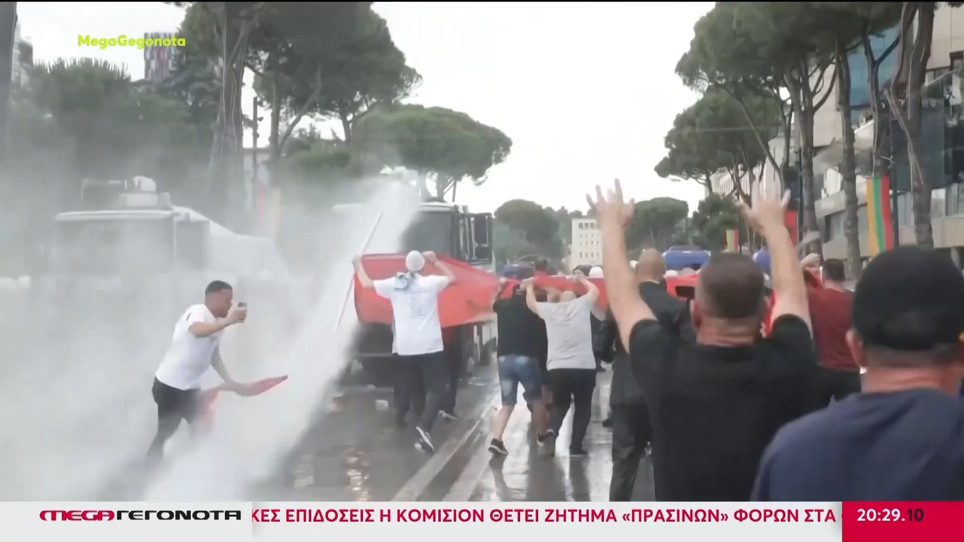 Αλβανία: Διαδηλώσεις & επεισόδια για την επένδυση Κούσνερ σε νησί προστατευόμενης περιοχής στην Αδριατική