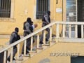 Σταυρούλα Λεβεντάκη: Στα δικαστήρια Χανίων ο δράστης της δολοφονίας της, φώναζαν φίλοι της «Βρωμιάρη, δολοφόνε»