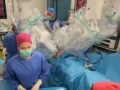 Έλληνας γιατρός από την Κίνα χειρούργησε ασθενή στην Αθήνα: Πρωτοποριακή επέμβαση – «Αυτό είναι μόνο η αρχή»
