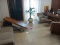 Ρέθυμνο: Άνδρας εισέβαλε στο δημαρχείο σε έξαλλη κατάσταση και τα έκανε «γυαλιά καρφιά»