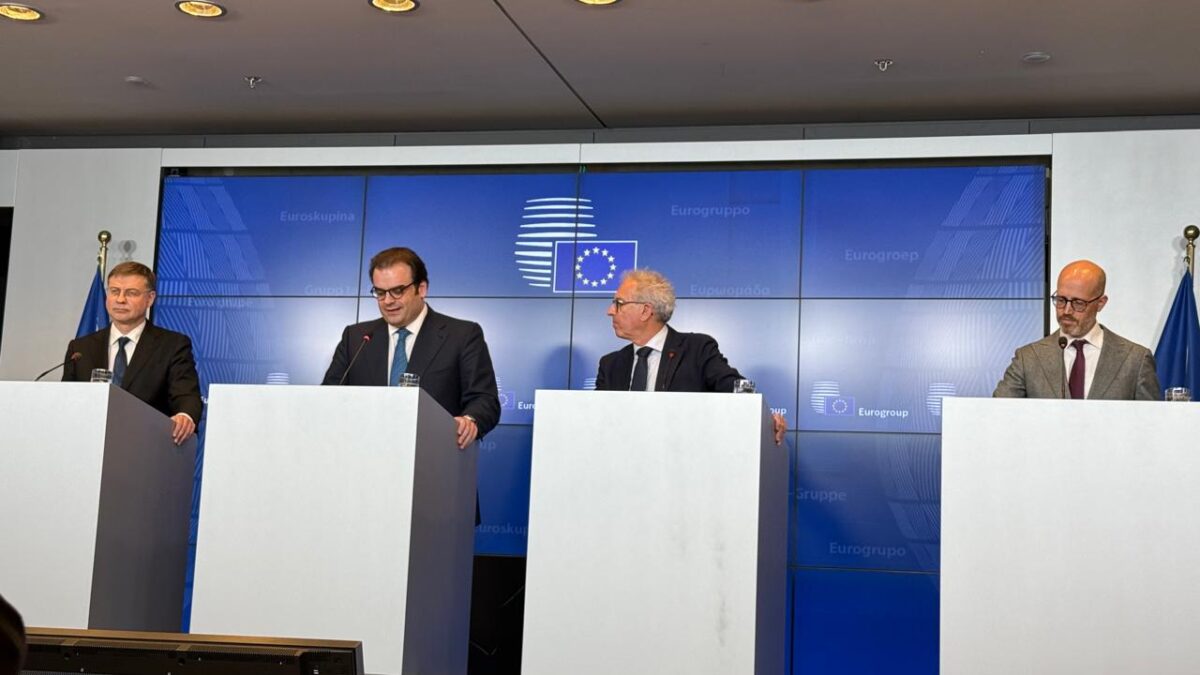 Πιερρακάκης συζητά με Eurogroup την ενεργειακή ρήτρα διαφυγής 1 Πιερρακάκης συζητά με Eurogroup την ενεργειακή ρήτρα διαφυγής