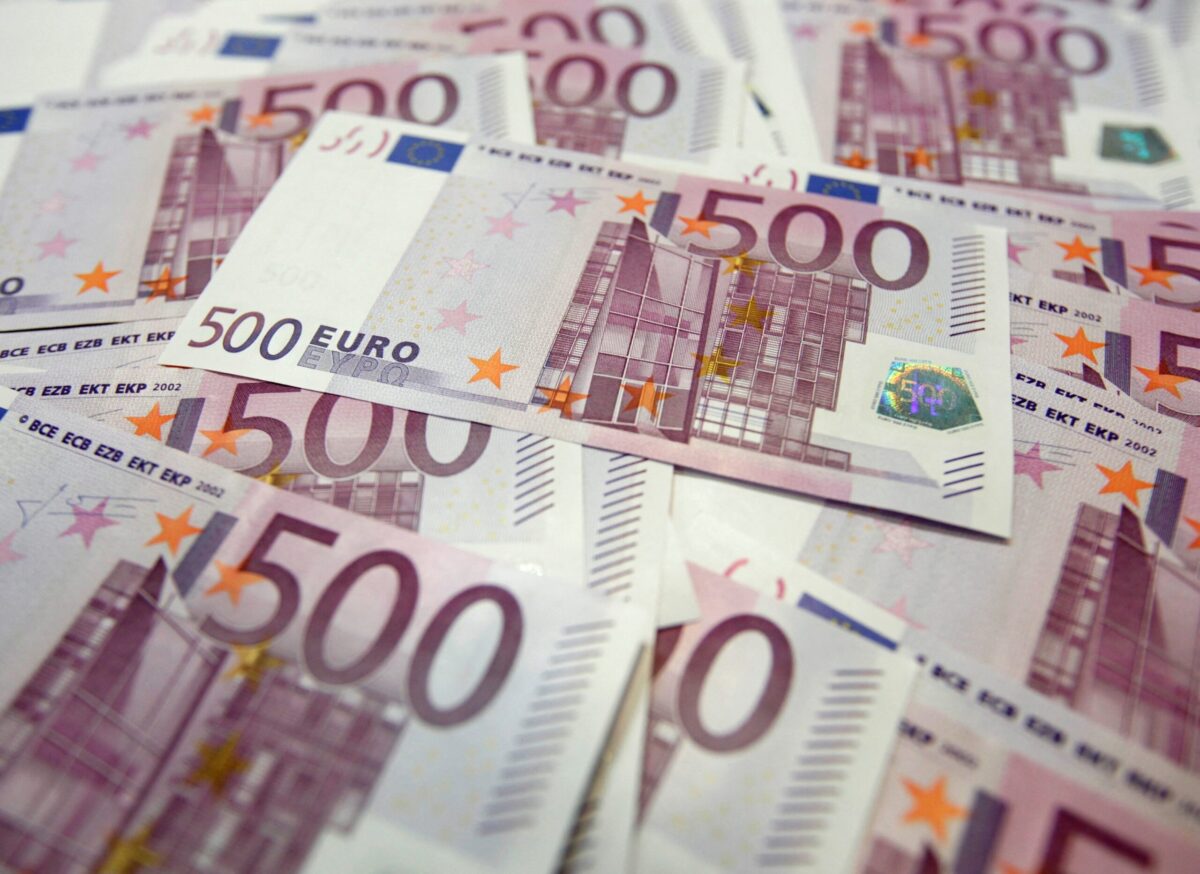 Η ΑΑΔΕ ανακάλυψε 500.000 ευρώ κρυφά μετρητά στο Αεροδρόμιο «Ελευθέριος Βενιζέλος»