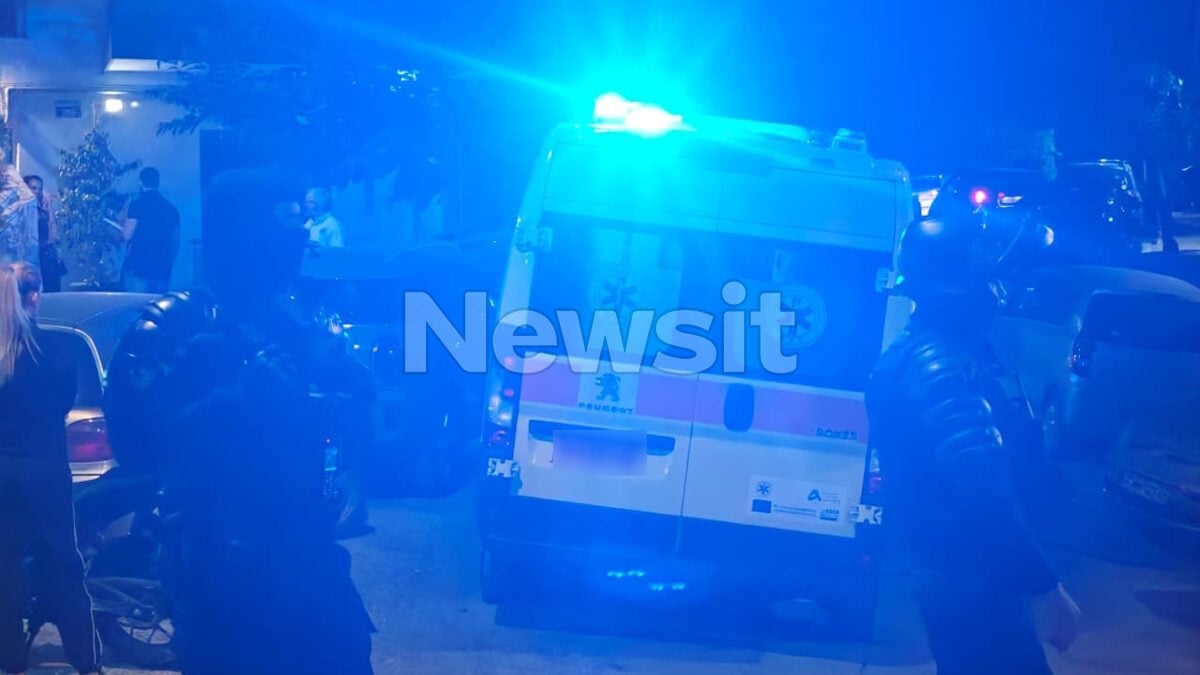 Εξάρχεια: Ο δράστης της δολοφονίας εξαφανίστηκε προς τον λόφο του Στρέφη – Ο σκύλος του θύματος παρέμενε δίπλα του 1 Εξάρχεια: Ο δράστης της δολοφονίας εξαφανίστηκε προς τον λόφο του Στρέφη – Ο σκύλος του θύματος παρέμενε δίπλα του
