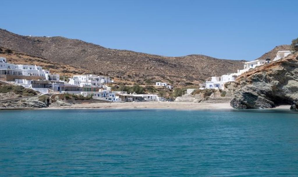 Ξενοδοχειακή επένδυση στη Φολέγανδρο 1 Ξενοδοχειακή επένδυση στη Φολέγανδρο
