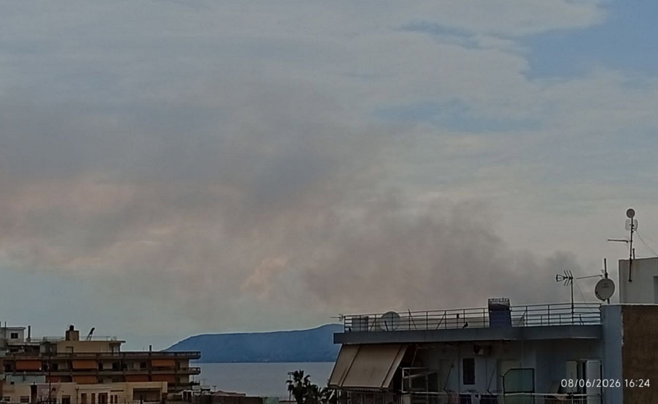 Φωτιά στο Λουτράκι 