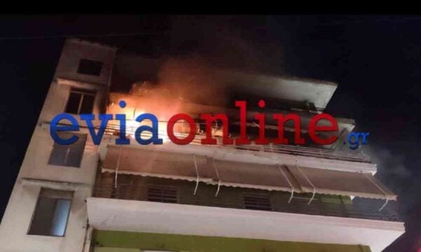 Χαλκίδα: Φωτιά σε διαμέρισμα – Απεγκλώβισε άτομο η Πυροσβεστική