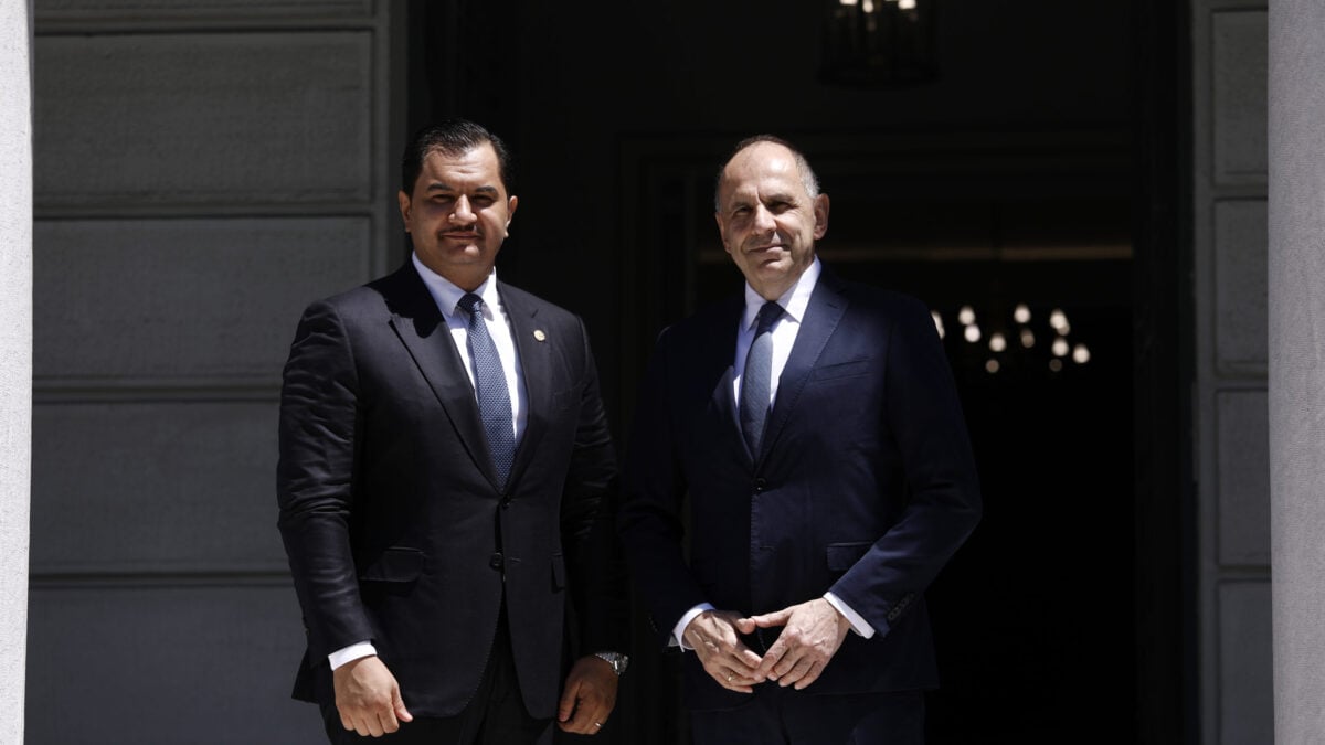 Γεραπετρίτης σε Χαφτάρ: Η οριοθέτηση αποκλειστικής οικονομικής ζώνης με τη Λιβύη προτεραιότητα της Ελλάδας – Τα θέματα που συζήτησαν 1 Γεραπετρίτης σε Χαφτάρ: Η οριοθέτηση αποκλειστικής οικονομικής ζώνης με τη Λιβύη προτεραιότητα της Ελλάδας – Τα θέματα που συζήτησαν