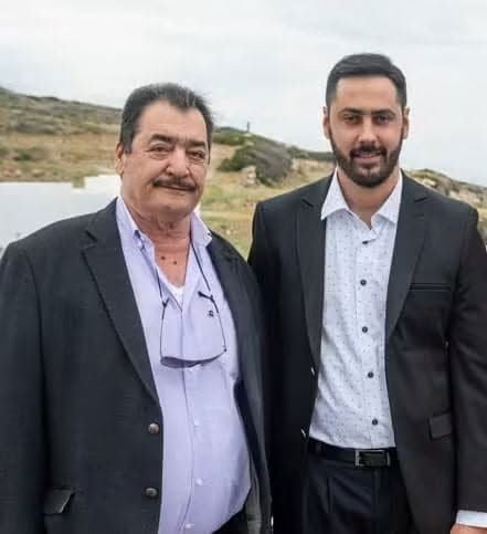 Γιάννης Σκοπελίτης: Οι θρυλικές μάχες του Καπετάν Γιάννη με τα κύματα – Τα βίντεο από τον «Σκοπελίτη» στη μανιασμένη θάλασσα του Αιγαίου 11 Πέθανε ο Γιάννης Σκοπελίτης