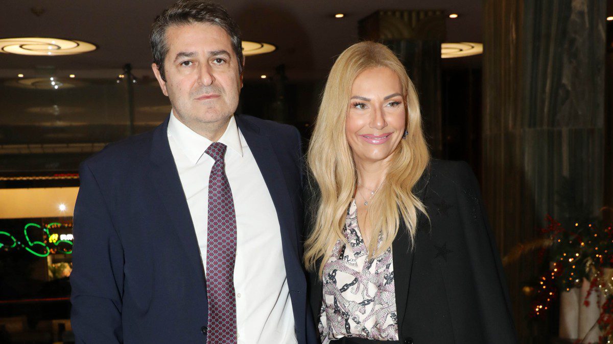 Τίνα Μεσσαροπούλου: Οι αντιδράσεις για τον Μυλωνάκη μετά από άρθρα που δημοσιεύτηκαν – Τι έγινε