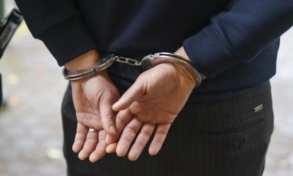 Θεσσαλονίκη: Ποινική δίωξη σε 63χρονο καθηγητή που κατηγορείται ότι θώπευσε 8χρονη σε πάρκο