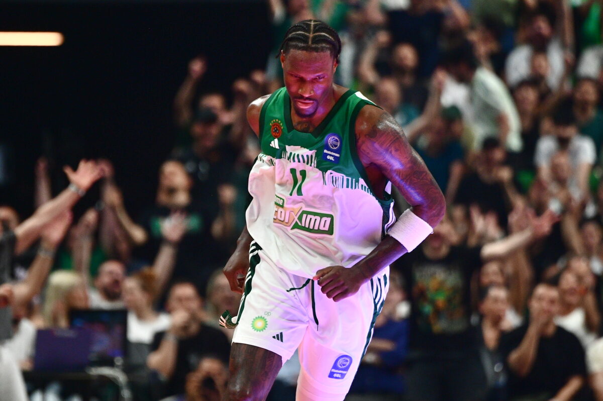 Παναθηναϊκός – Ολυμπιακός 68-58: Θρίαμβος Χέιζ-Ντέιβις και ισοφάριση στη σειρά των τελικών της GBL