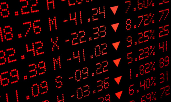 Χρηματιστηριακά ταμπλό σε ΧΑ και Ευρώπη: Πίεση από τράπεζες και τεχνολογία