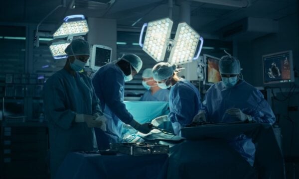 Απογευματινά χειρουργεία: Ολοκληρώθηκε το δωρεάν πρόγραμμα – «Η λίστα αναμονής μειώθηκε 98%»