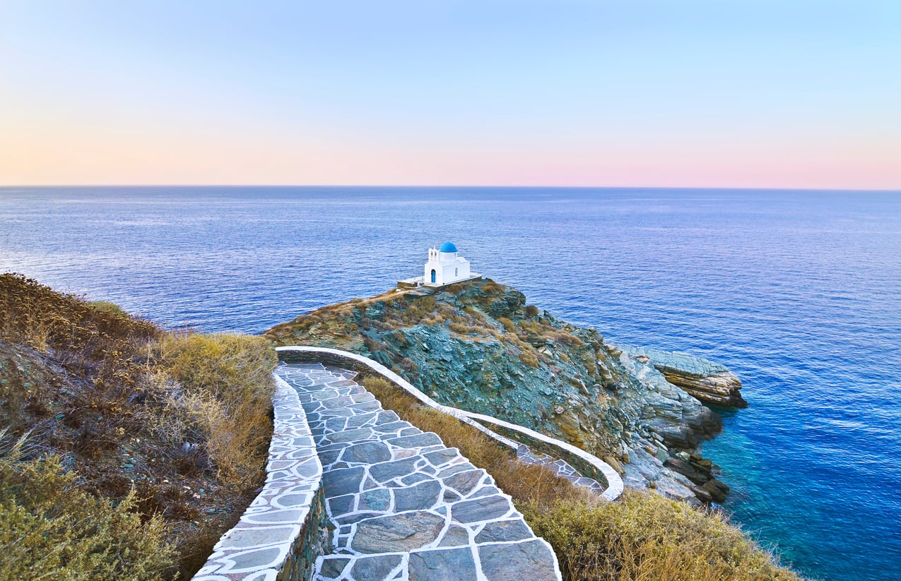 Σέριφος, Σίφνος, Μήλος: Το Αιγαίο είναι μόνο μία ανάσα μακριά σε τρεις υπέροχες εκδοχές