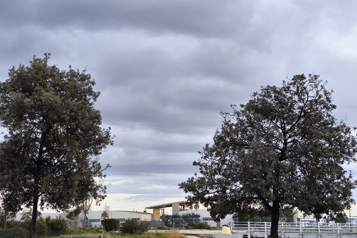 Καιρός αύριο: Σποραδικές βροχοπτώσεις σε αρκετές περιοχές της χώρας – Θερμοκρασία έως 30 βαθμούς