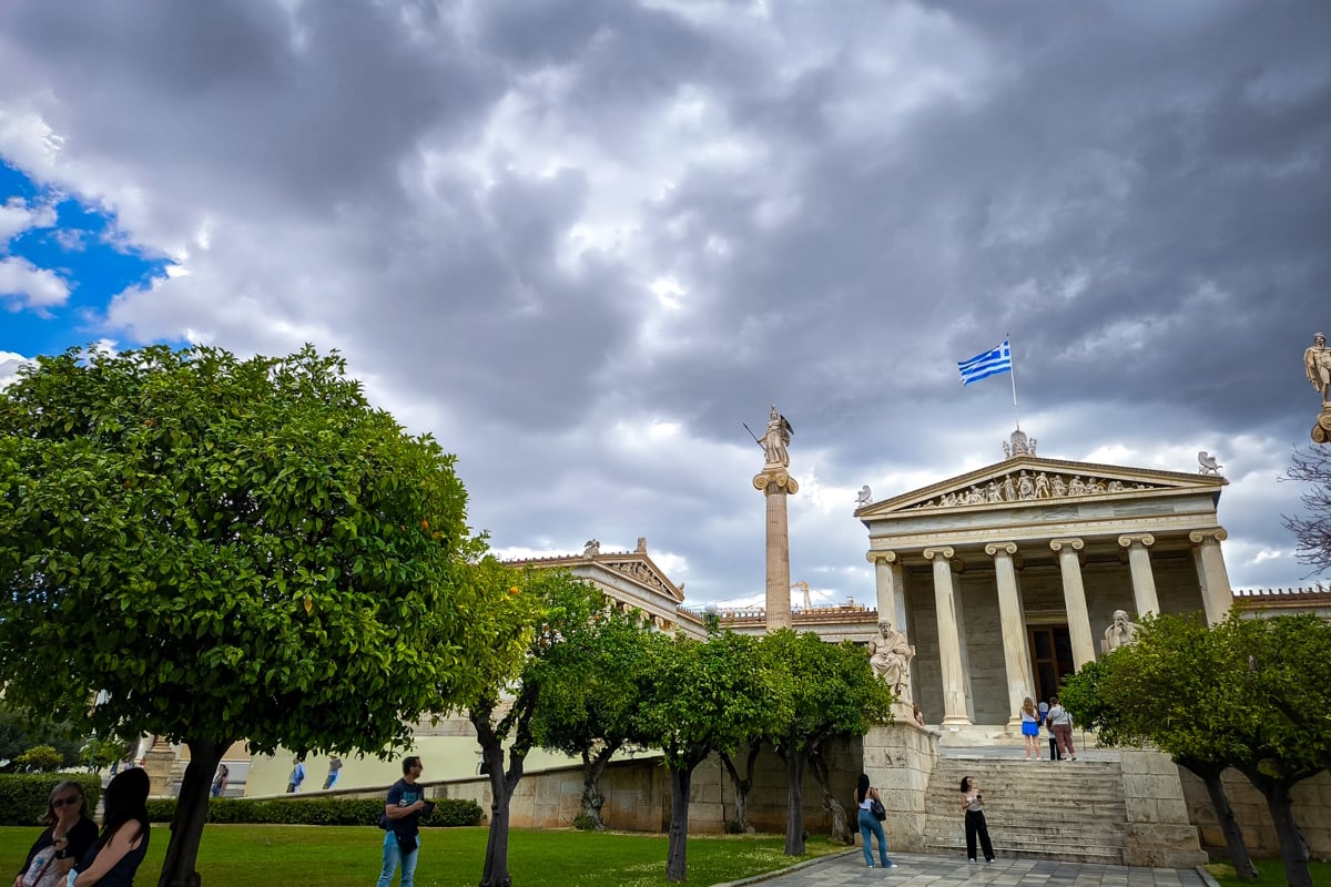 Καιρός σήμερα: Μικρή πτώση της θερμοκρασίας, βροχές σε Αττική, Θεσσαλονίκη, Ιόνιο και ηπειρωτικά