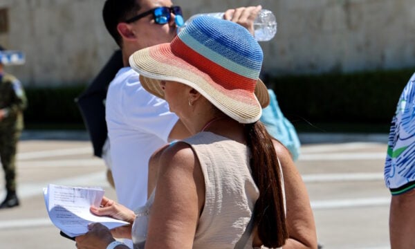 Καιρός αύριο: Θερμοκρασία έως 37 βαθμούς – Ήπιες βροχές και καταιγίδες σε διάφορες περιοχές