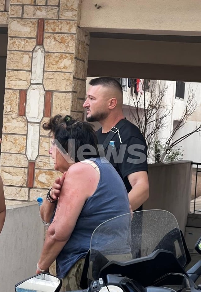Φωτιά στην Καλλιθέα: «Της είπα “πήδα” και την έπιασα στα χέρια μου» λέει ο άνδρας που έσωσε την 75χρονη