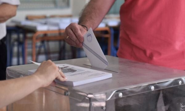Δημοσκόπηση Alco: Μικρή άνοδος για τη ΝΔ, στη 2η θέση η ΕΛΑΣ του Τσίπρα – Άποψη των πολιτών για τα νέα κόμματα