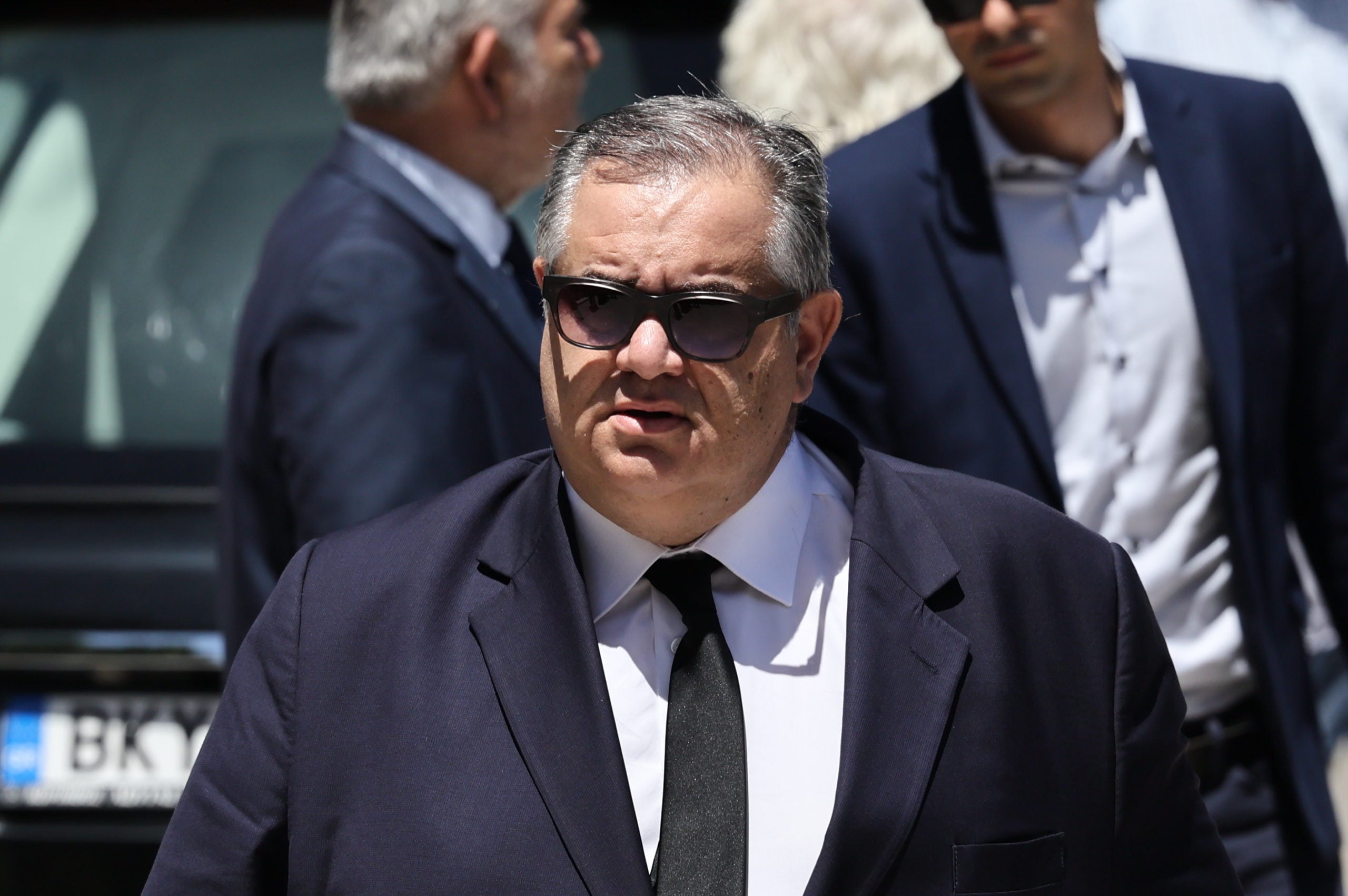 Νίκος Ταγαράς: Με συγκίνηση το ύστατο «αντίο» – Ο Μητσοτάκης στην κηδεία στην Κόρινθο – ΦΩΤΟ