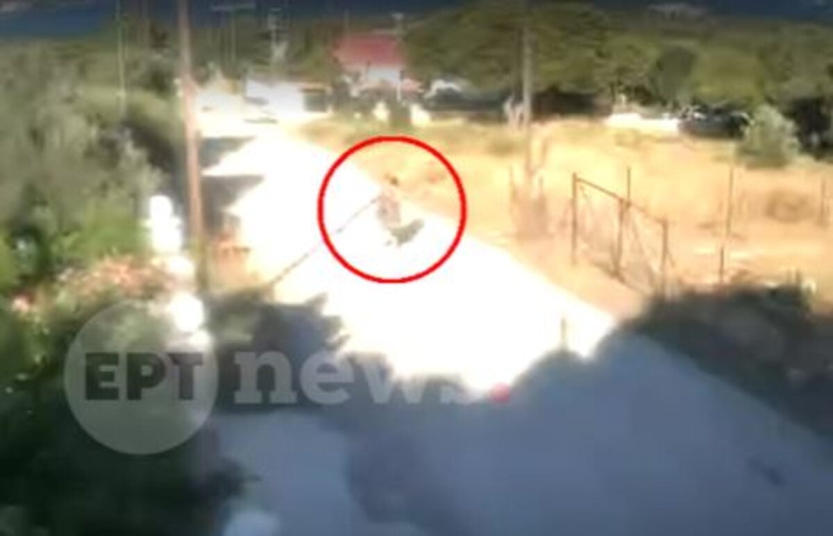 Κορινθία: 57χρονη βάζει φωτιά σε ξερά χόρτα και η φωτιά εξαπλώνεται ραγδαία