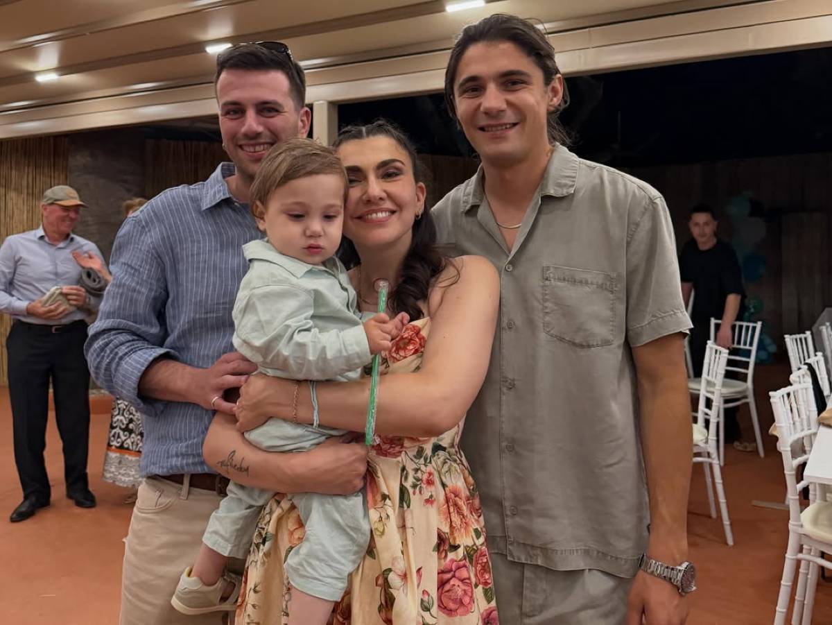 Κώστας Νικούλι – Κατερίνα Μαούτσου: Βάπτισαν τον γιο τους με φόντο τη θάλασσα, φωτογραφίες από την τελετή 29 Κώστας Νικούλι, Κατερίνα Μαούτσου