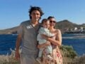 Κώστας Νικούλι – Κατερίνα Μαούτσου: Βάπτισαν τον γιο τους με φόντο τη θάλασσα, φωτογραφίες από την τελετή