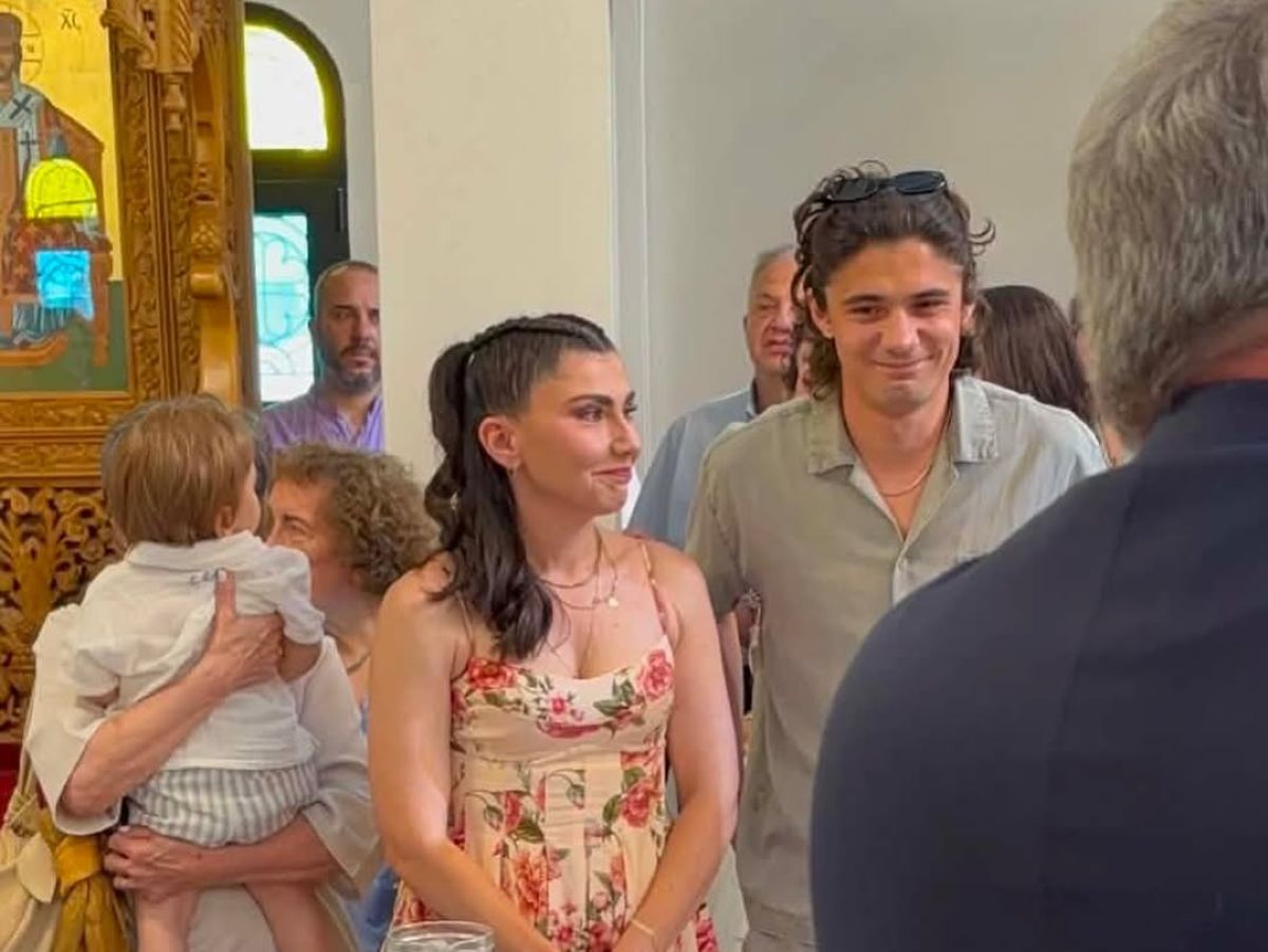 Κώστας Νικούλι – Κατερίνα Μαούτσου: Βάπτισαν τον γιο τους με φόντο τη θάλασσα, φωτογραφίες από την τελετή 22 Κώστας Νικούλι, Κατερίνα Μαούτσου