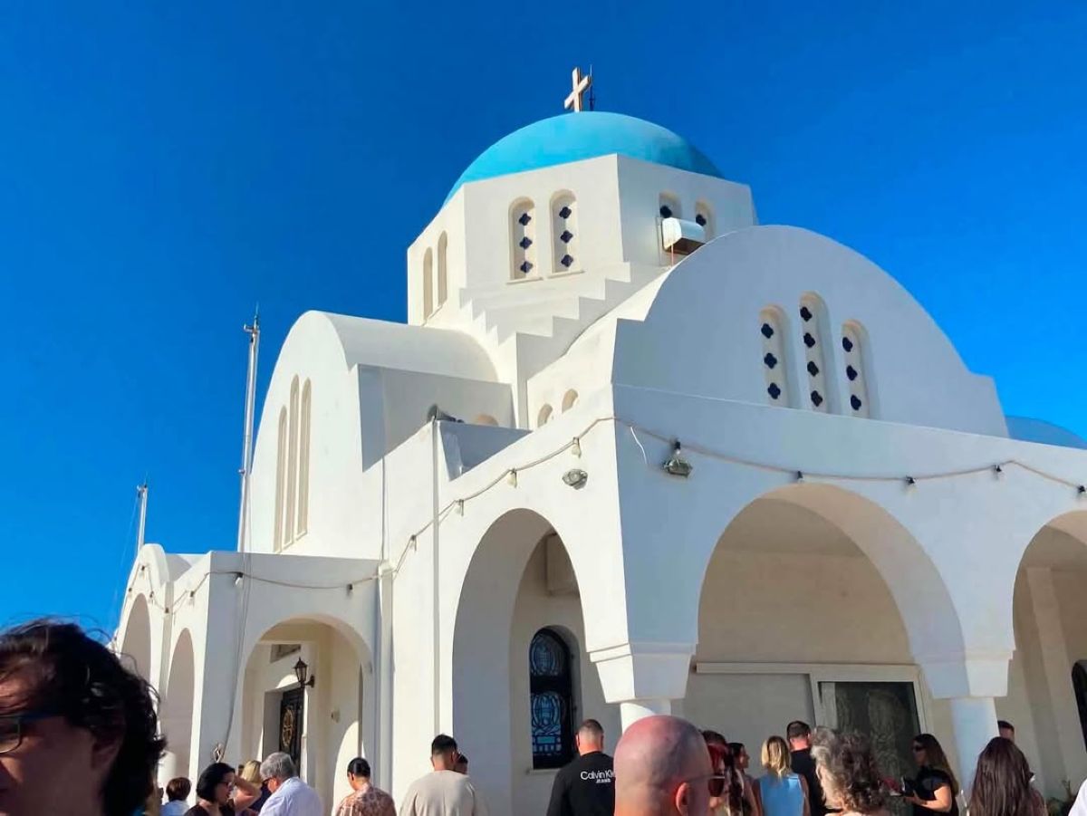 Κώστας Νικούλι – Κατερίνα Μαούτσου: Βάπτισαν τον γιο τους με φόντο τη θάλασσα, φωτογραφίες από την τελετή 23 Κώστας Νικούλι, Κατερίνα Μαούτσου