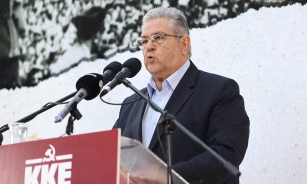 Βουλή: Κουτσούμπας – Ο οργανωμένος λαός έχει τον δρόμο της διεκδίκησης και του αγώνα, με το ΚΚΕ στην πρώτη γραμμή