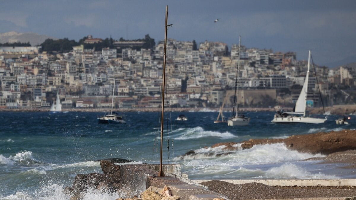 Καιρός: Ισχυρά μελτέμια έως 8 μποφόρ και ζέστη με 36 βαθμούς Κελσίου – Ξεπέρασαν τα 100 χλμ/ώρα οι άνεμοι στην Κάρυστο 3 Καιρός: Ισχυρά μελτέμια έως 8 μποφόρ και ζέστη με 36 βαθμούς Κελσίου – Ξεπέρασαν τα 100 χλμ/ώρα οι άνεμοι στην Κάρυστο