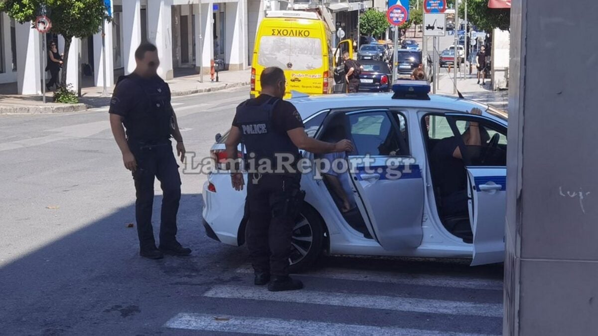 Λαμία: Άνδρας έδειξε τα γεννητικά του όργανα σε γυναίκες που περνούσαν τον δρόμο 1 Λαμία: Άνδρας έδειξε τα γεννητικά του όργανα σε γυναίκες που περνούσαν τον δρόμο