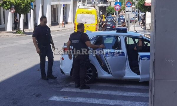 Λαμία: Άνδρας έδειξε τα γεννητικά του όργανα σε γυναίκες που περνούσαν τον δρόμο