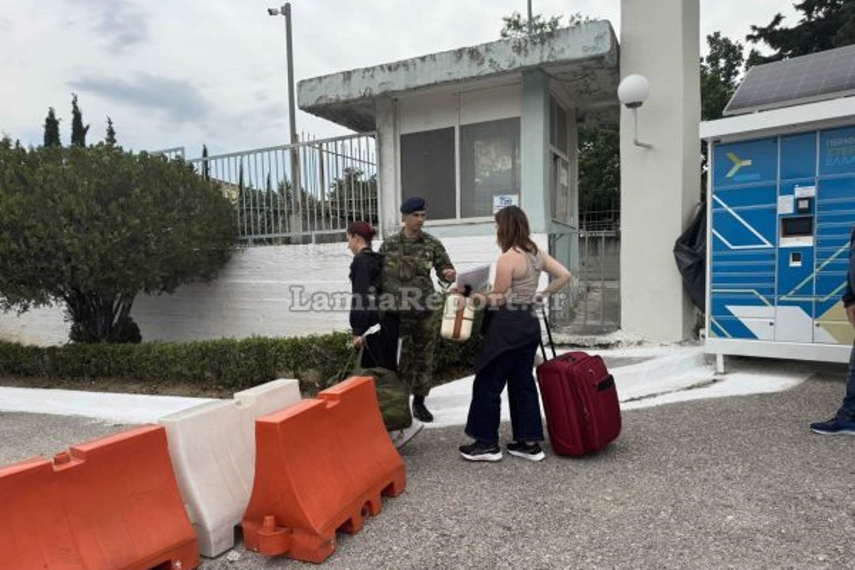Λαμία: Οι πρώτες γυναίκες στον στρατό – Συγκινητικές στιγμές για τις ίδιες και τις οικογένειές τους