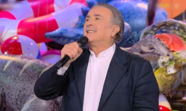 Στην καινούργια πλατφόρμα η νέα σειρά του Λαζόπουλου, με Ρώπα και Ουζουνίδου