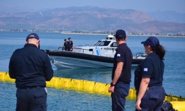 Θεσσαλονίκη: Εντοπίστηκε πυρομαχικό υλικό, πιθανόν του Β’ ΠΠ, σε παραλία της Πιερίας