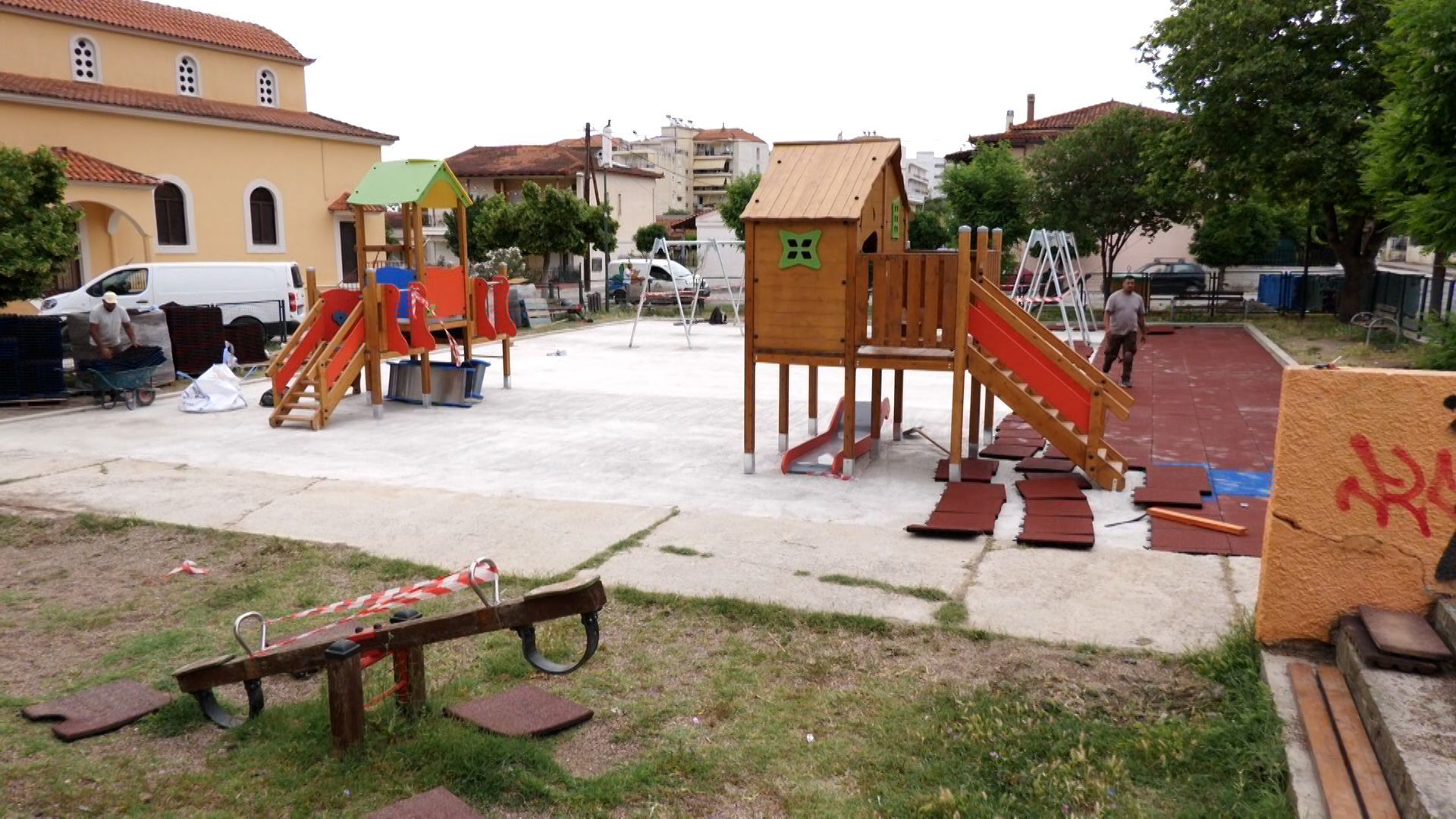 Λιβαδειά: Σε εξέλιξη έργα ανακατασκευής παιδικών χαρών.
