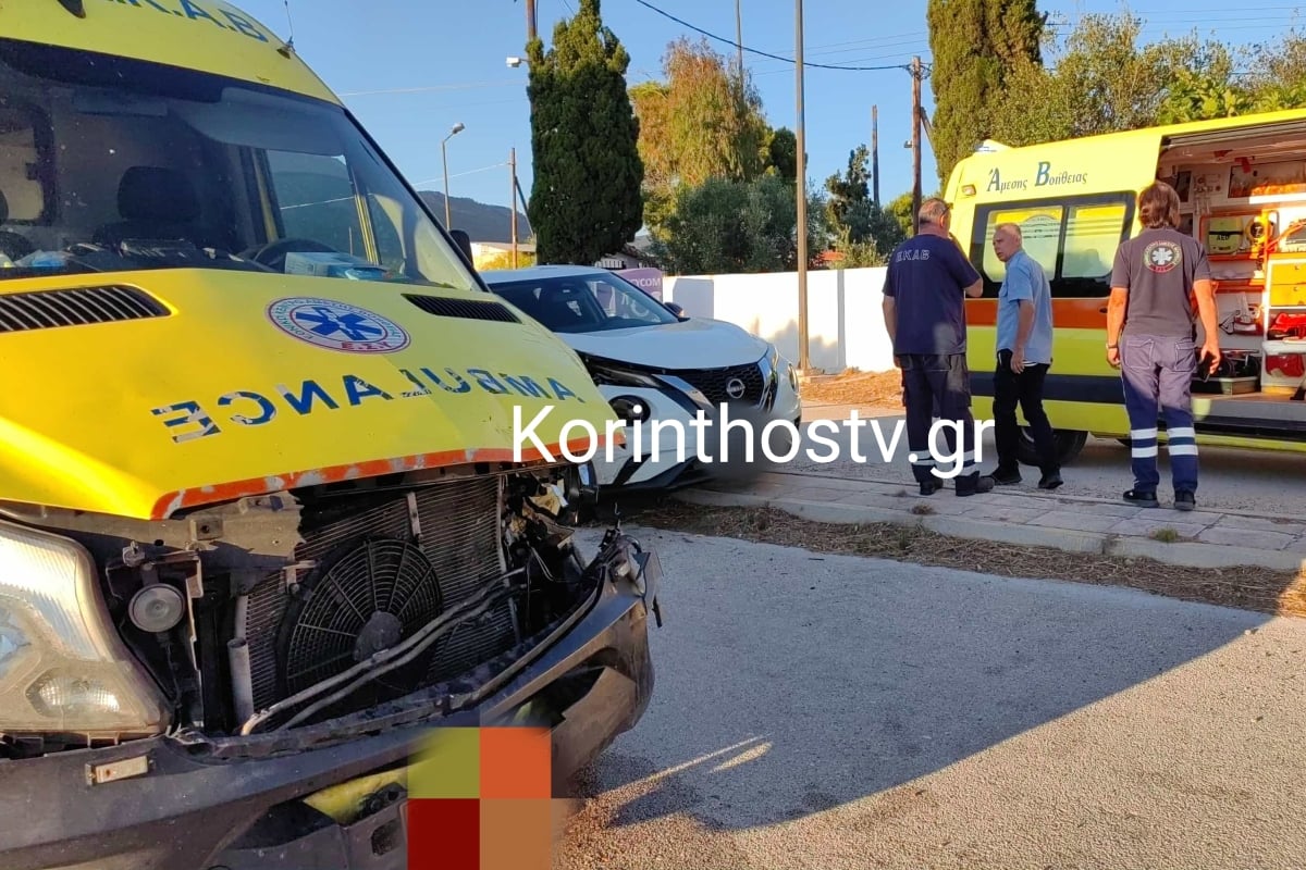 Λουτράκι: Σύγκρουση αυτοκινήτου με ασθενοφόρο – Τραυματίστηκαν οι δύο διασώστες 9 Τροχαίο στο Λουτράκι