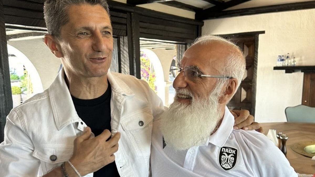 Επικοινωνία Σαββίδη – Λουτσέσκου: «Θέλω να μείνω μέχρι το τέλος του συμβολαίου μου» 1 Επικοινωνία Σαββίδη – Λουτσέσκου: «Θέλω να μείνω μέχρι το τέλος του συμβολαίου μου»