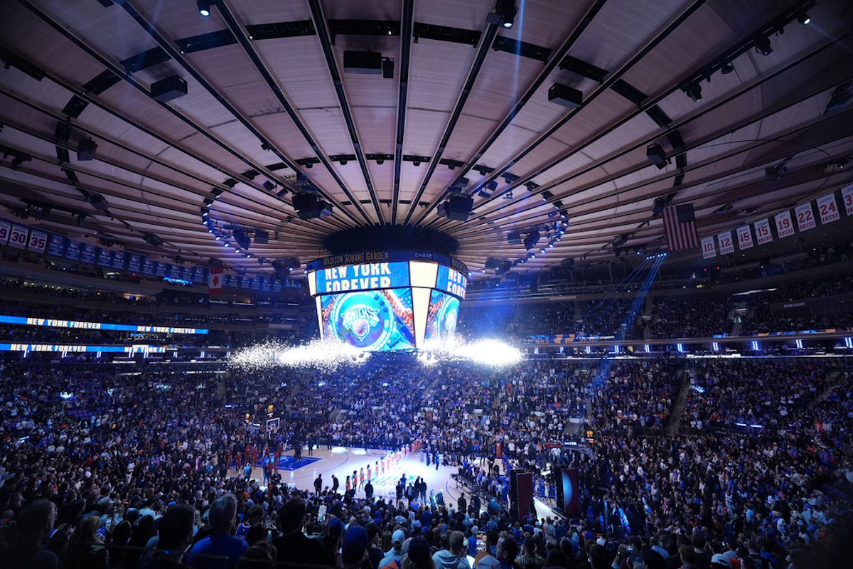 NBA: Οι Νικς ακύρωσαν τα watch parties στο Madison Square Garden για το Game 3 με τους Σπερς εξαιτίας Τραμπ