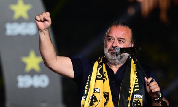 Ηλιόπουλος επισκέφθηκε τα Παιδικά Χωριά SOS της Καλαμάτας και ανακοίνωσε ότι αναλαμβάνει όλα τα έξοδα λειτουργίας για ένα χρόνο
