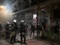Επεισόδια στα Εξάρχεια: Κουκουλοφόροι επιτέθηκαν με μολότοφ σε αστυνομικούς – Κυνηγητό στους δρόμους και προσαγωγές