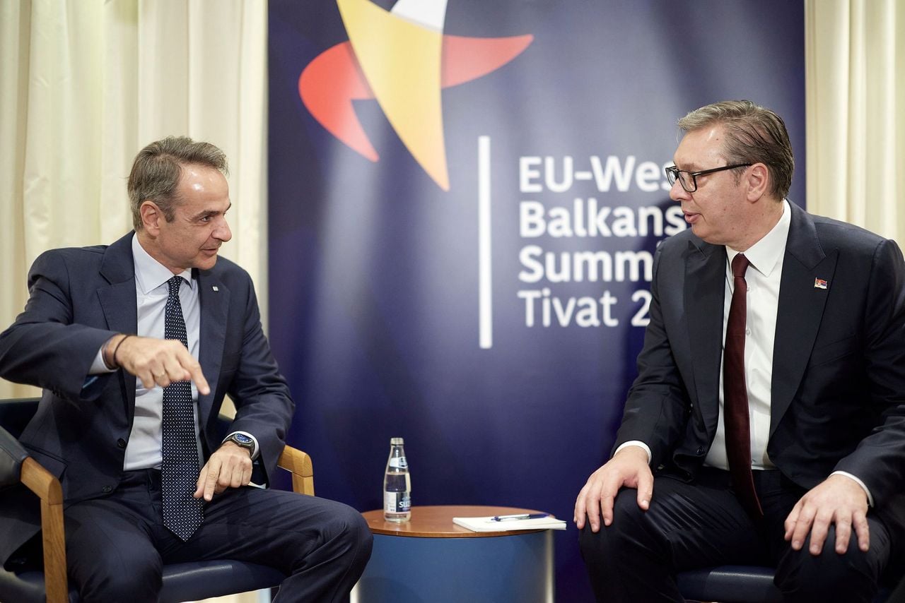 Ο Κυριάκος Μητσοτάκης συνομίλησε με τον Σέρβο πρόεδρο Αλεξάνταρ Βούτσιτς – Κύρια θέματα ενέργεια, συνδεσιμότητα και ένταξη στην Ε.Ε.