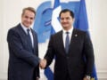 Μητσοτάκης – Σαντάμ Χαφτάρ: Οικονομία, επενδύσεις, μεταναστευτικό και οριοθέτηση θαλασσίων ζωνών στη συνάντηση
