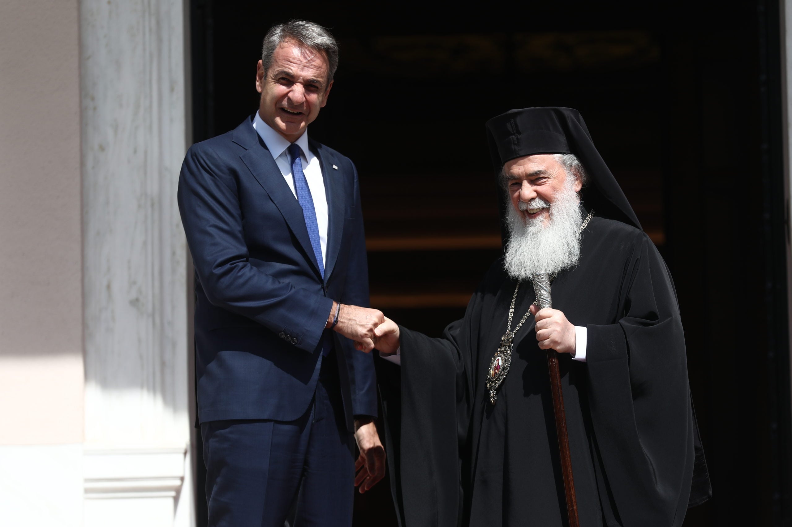 Πατριάρχης Ιεροσολύμων στη συνάντηση με Μητσοτάκη: «Ο Τραμπ θέλει να επισκεφθεί την Ελλάδα»