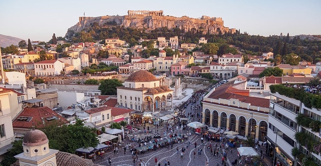 Οι Αμερικανοί στην Αθήνα για διακοπές την αργία της Ανεξαρτησίας